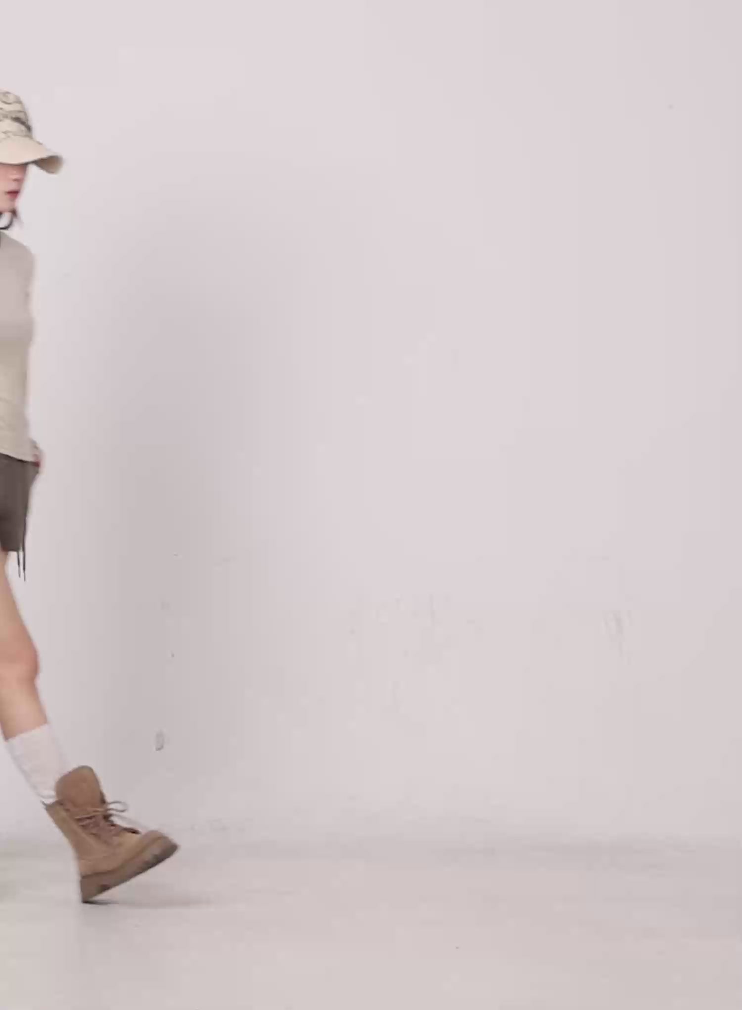 Comfort-Fit Studded Shorts CS501