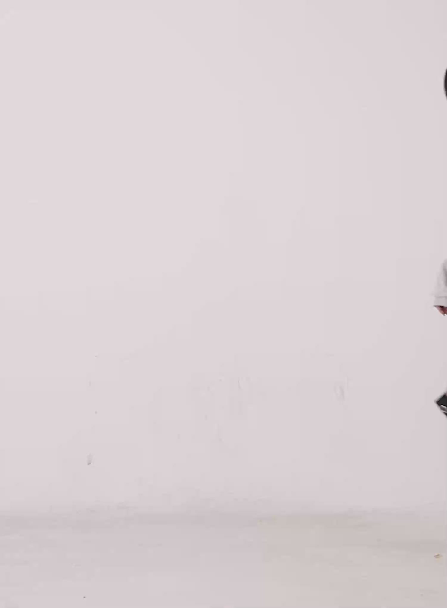 Off-Shoulder Loose Fit Sweatshirt CS510