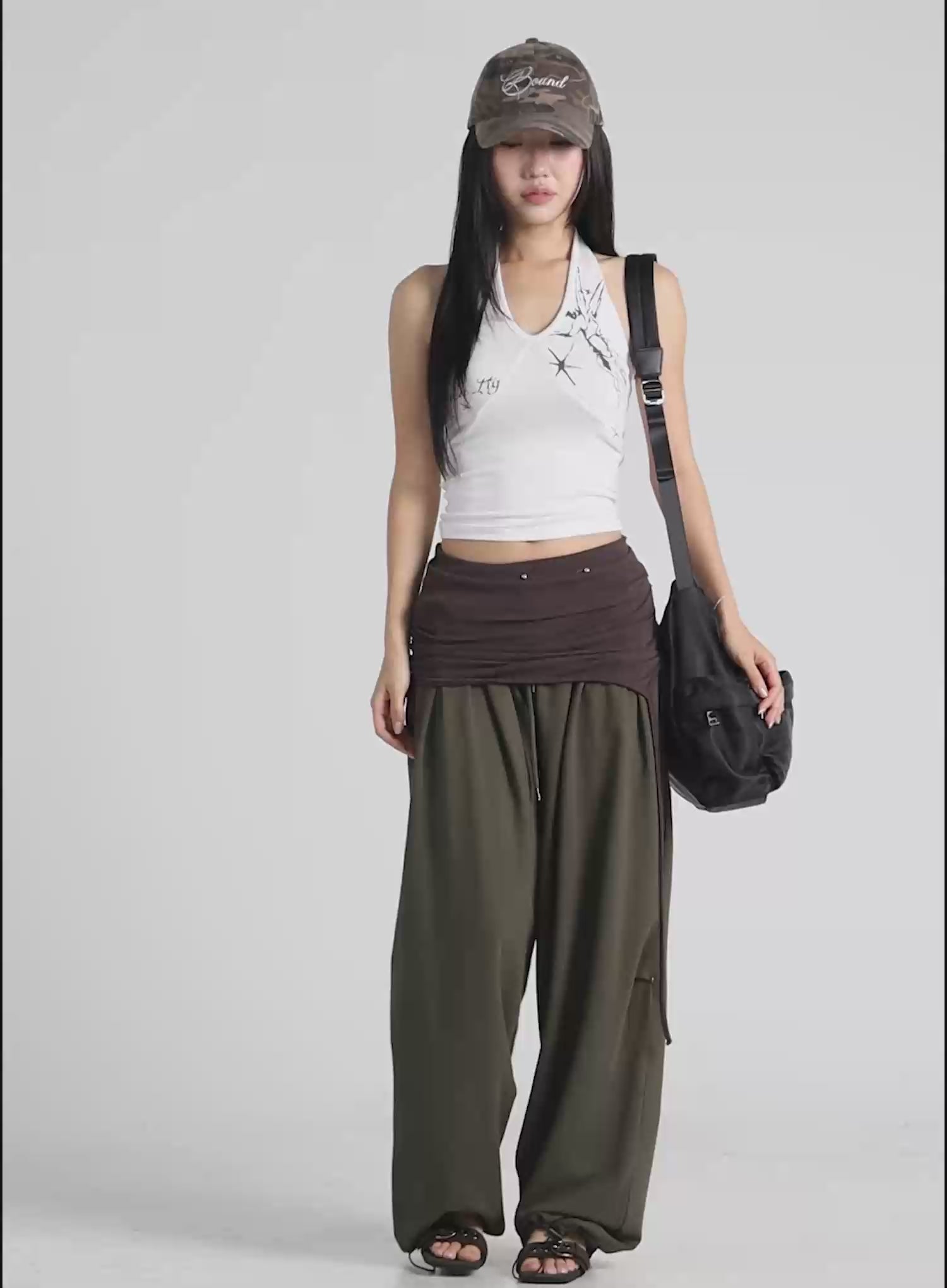 Graphic Halter Neck Crop Top CU512