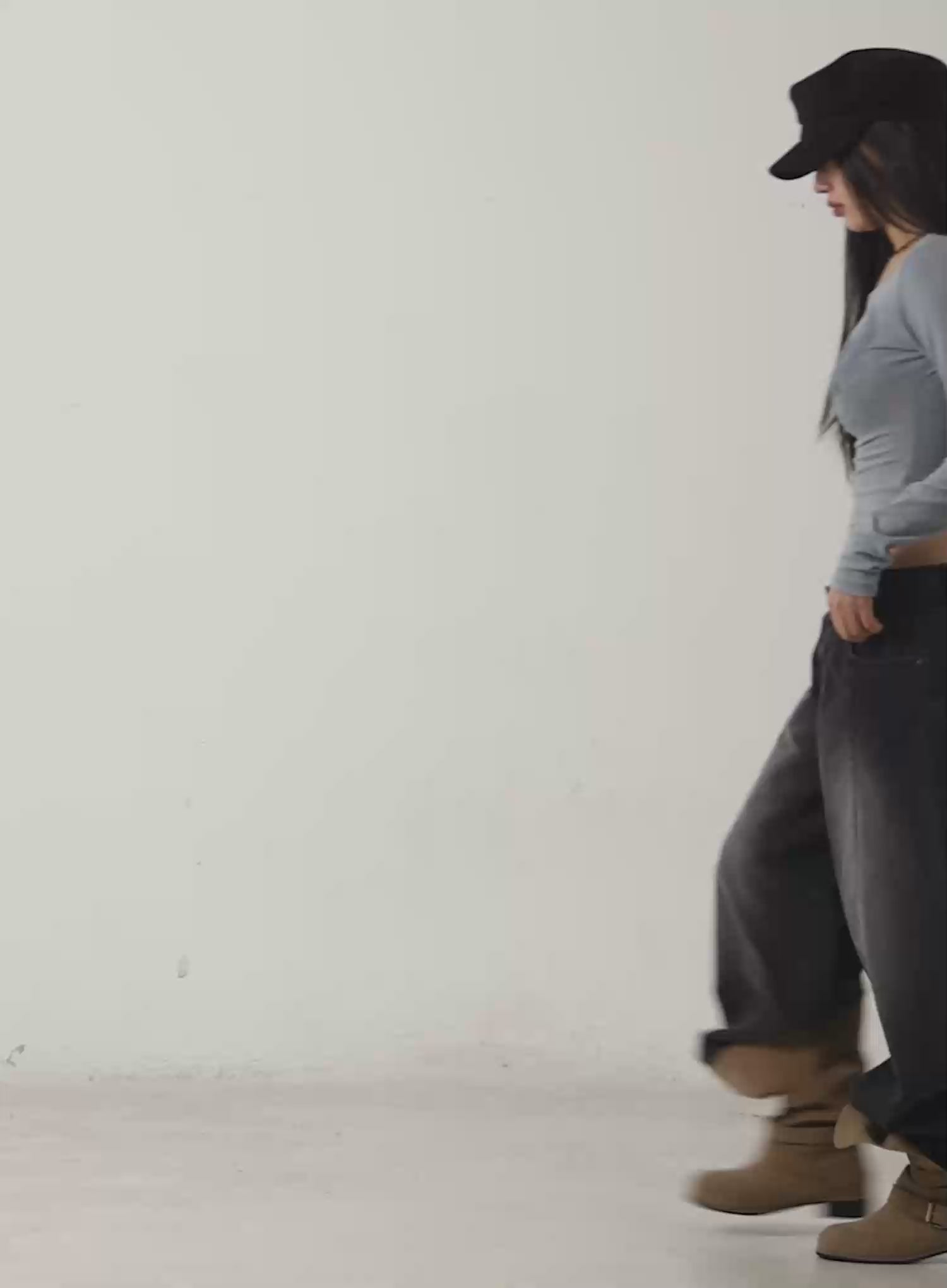 Alana Belt-Detail Baggy Jeans CJ530