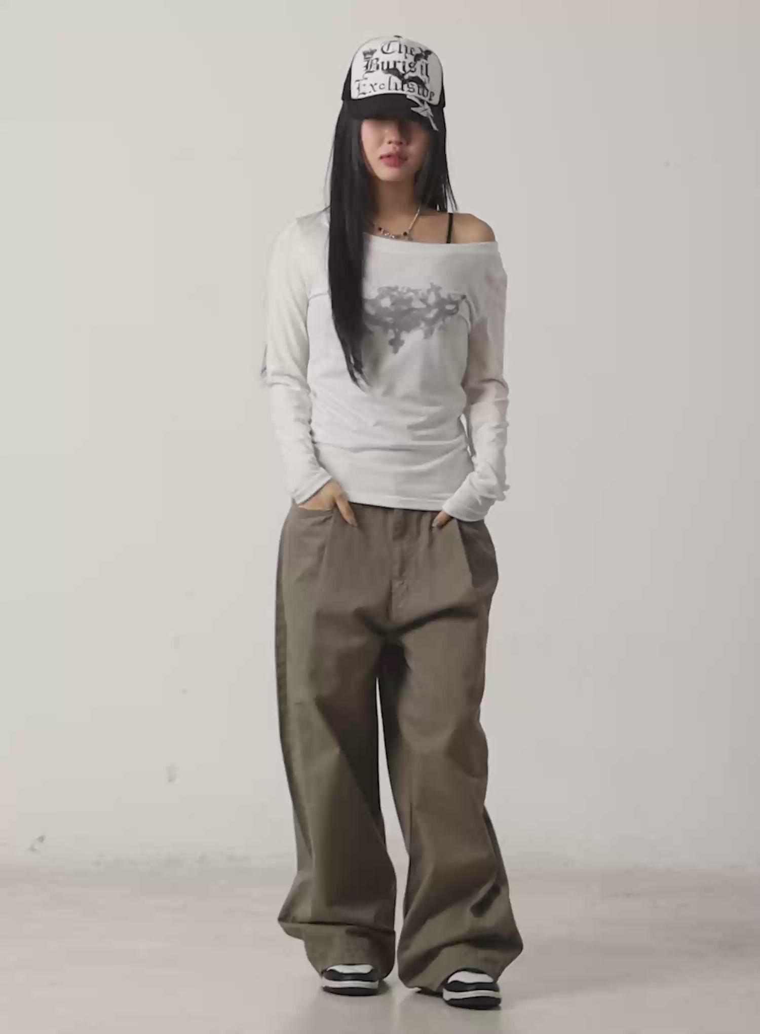 Graphic One-Shoulder Long Sleeve Top CJ530