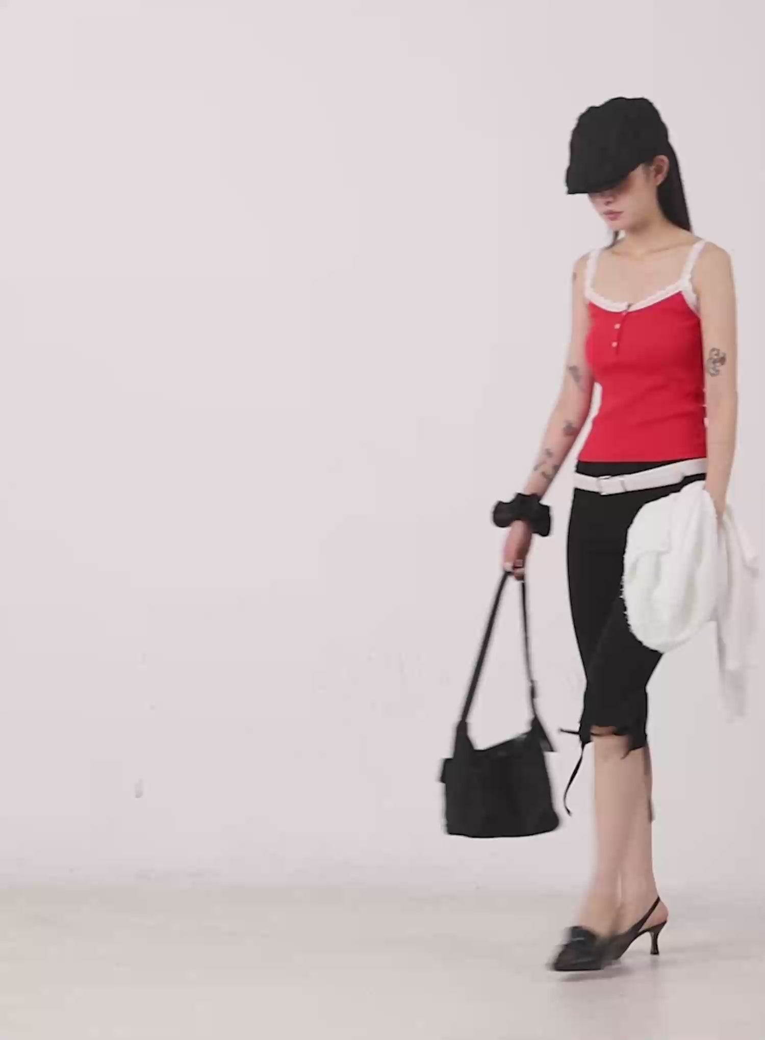 Lace Trim Tank Top IS508