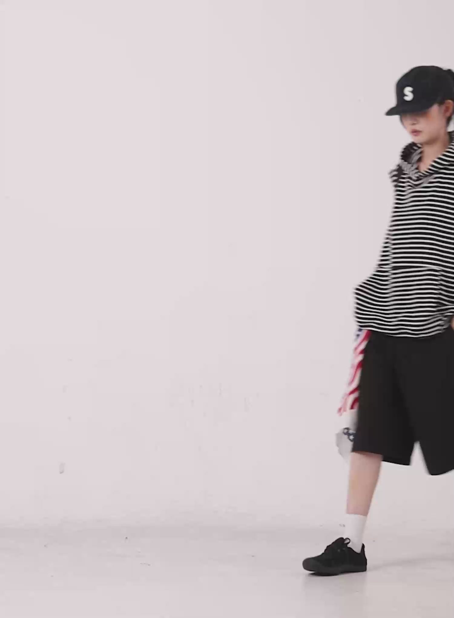 Wide-Leg Cotton Bermuda Shorts CL525