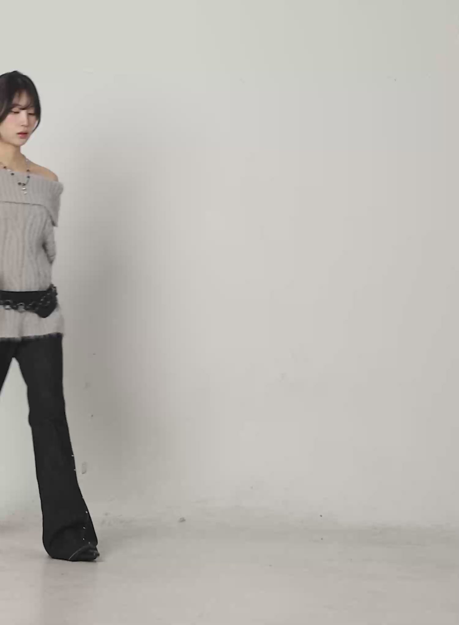 Cozy Off-Shoulder Cable Knit Sweater CJ526