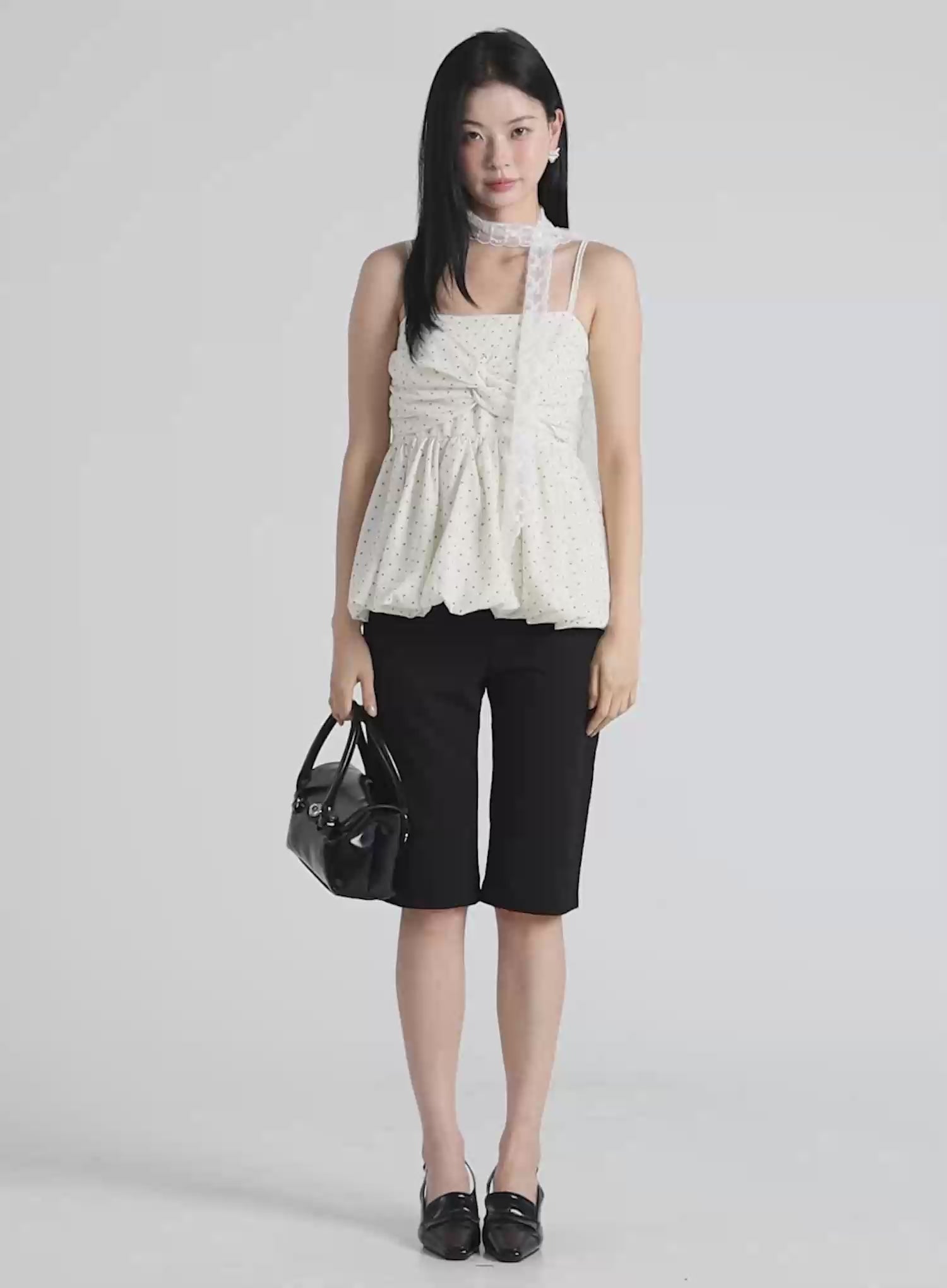 High-Waisted Button Capri Pants IU505