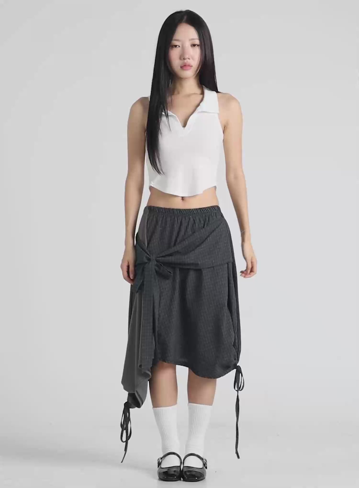 Collared V-Neck Sleeveless Top CU512