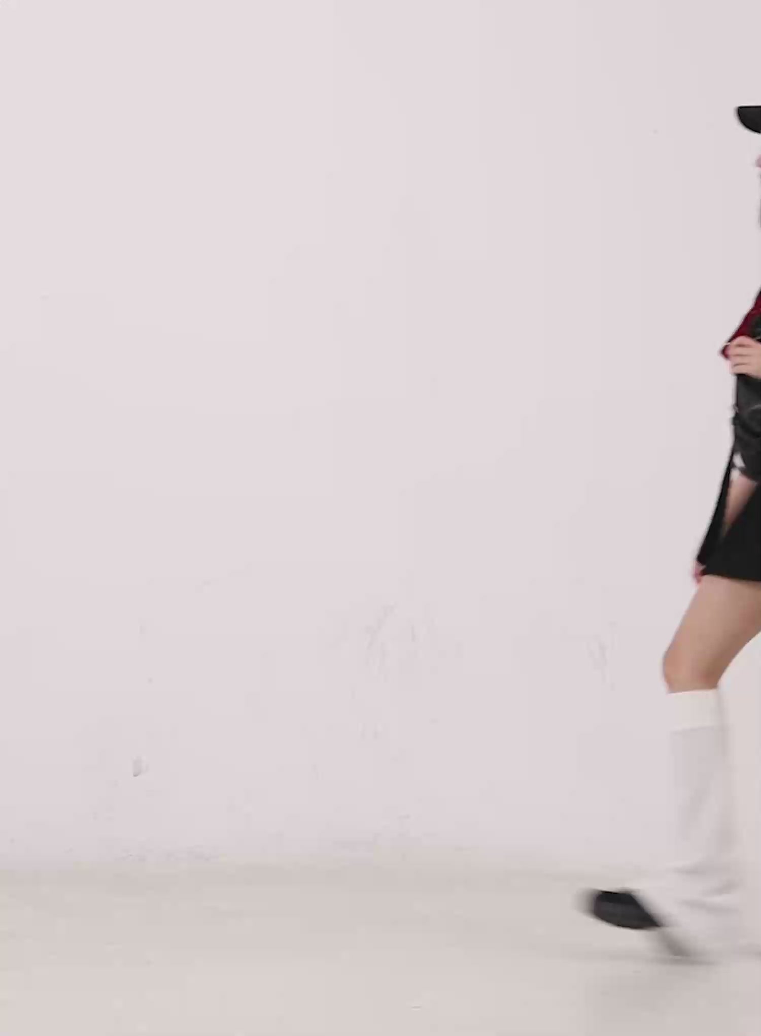 Lace Trim Sleeveless Top IO527