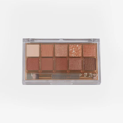 Collection image for: Julia 2024 Summer Lookbook Beauty 4