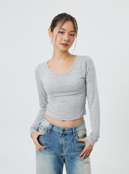 基本款 U 領 T CF317