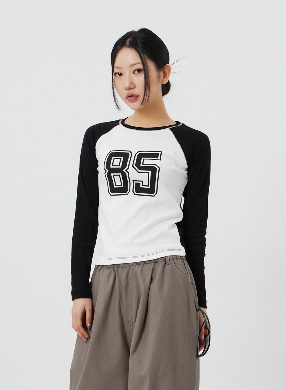 Two Color Graphic Top CF324 - Korean Women's Fashion | LEWKIN