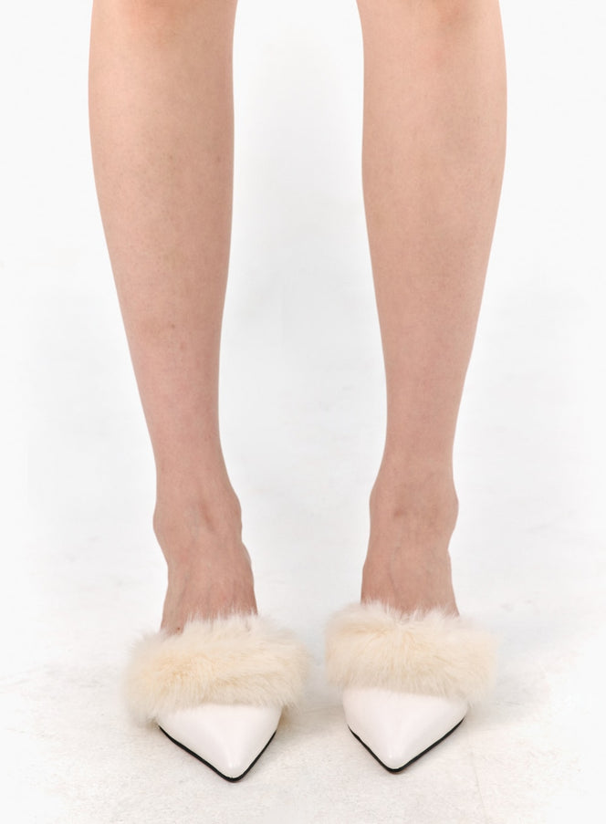 faux-leather-stiletto-pumps-is321 / White