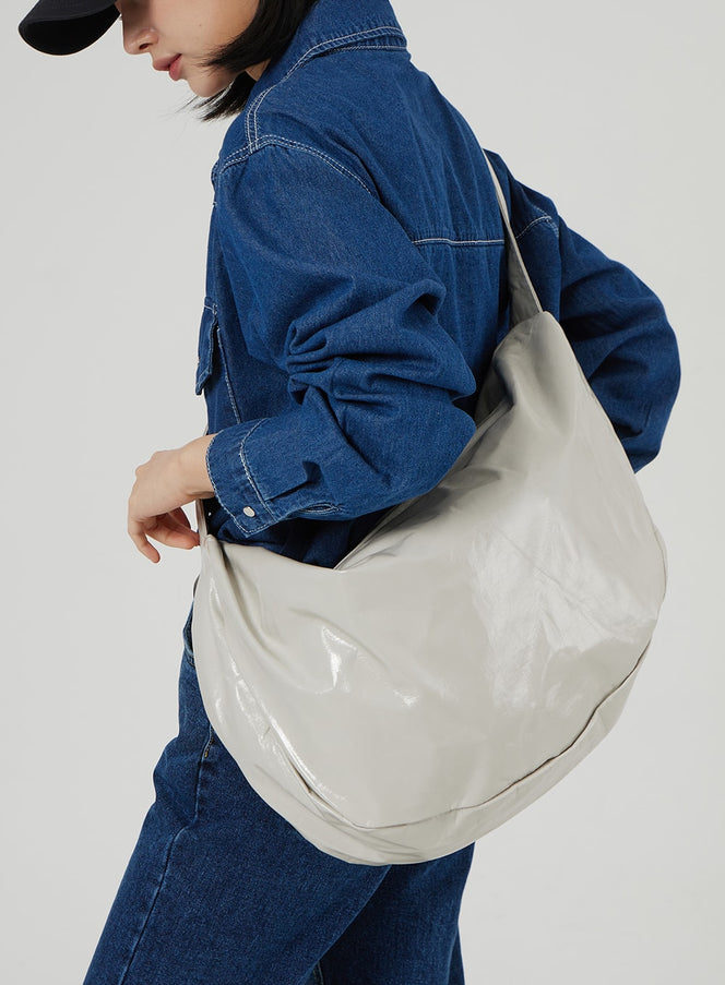 人造皮革半月斜挎包 OF310