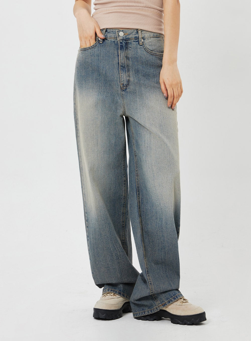 Low Rise Bootcut Jeans CF315