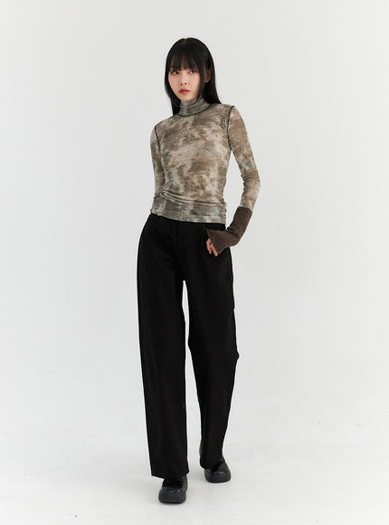knit-sleeve-printed-turtleneck-top-cn306