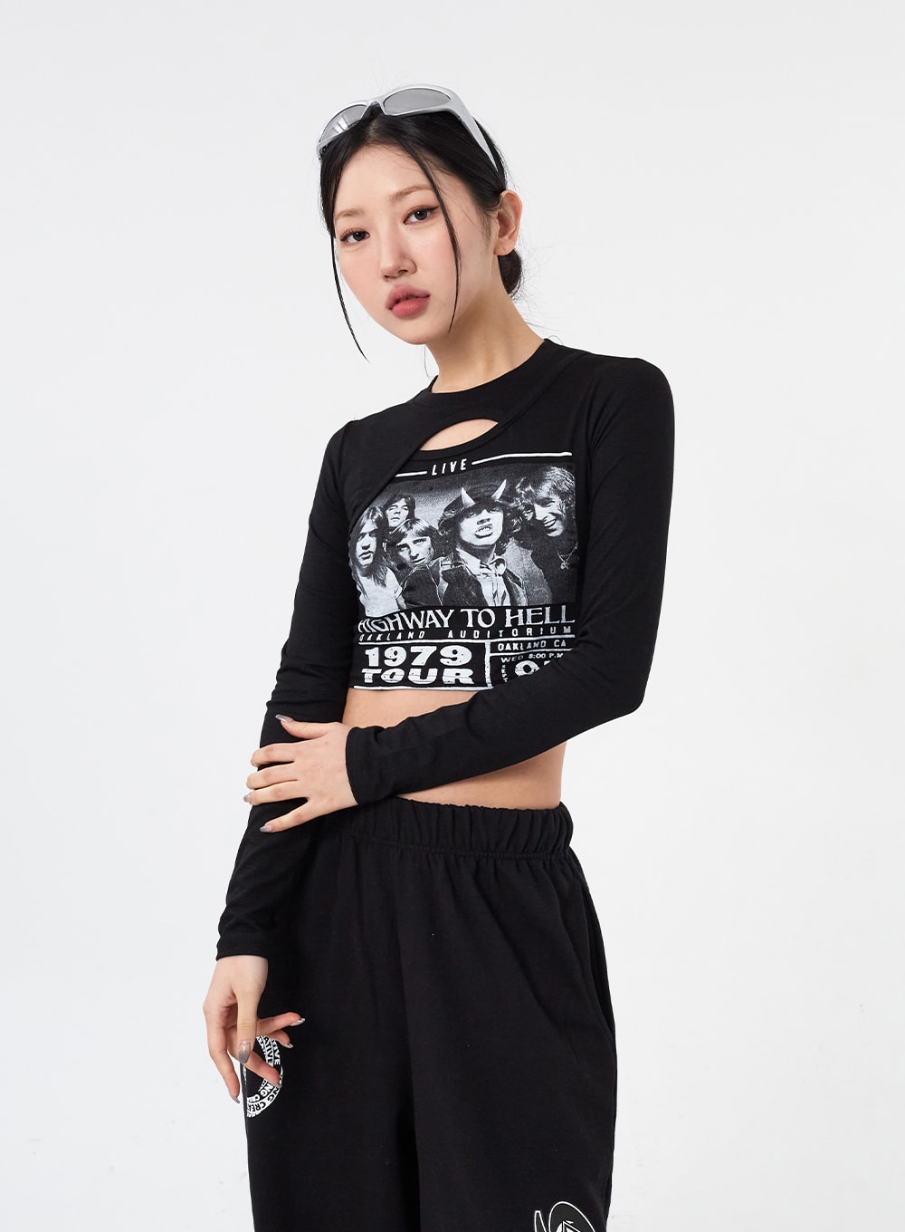 Graphic Cut Out Crop Tee CM317