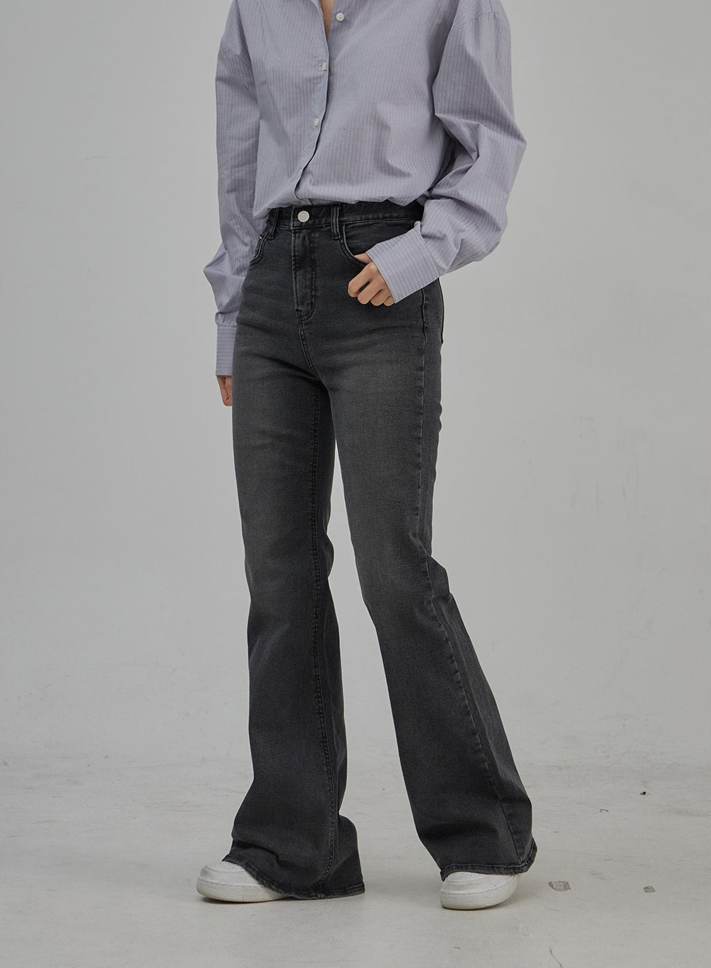 Slim Fit Bootcut Jeans OJ302