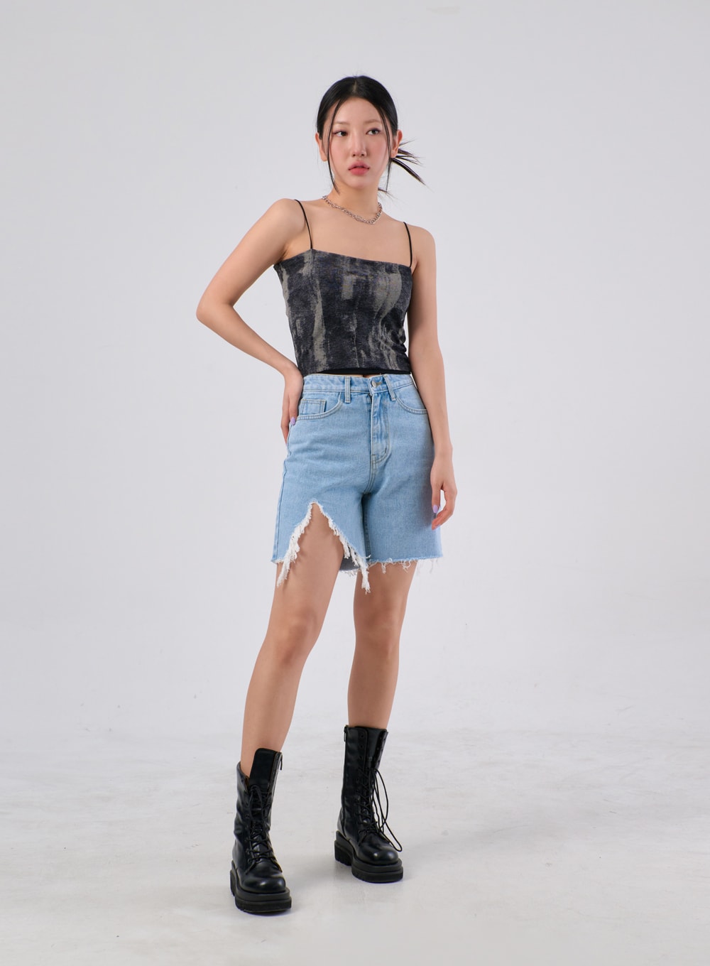 Ripped Denim Bermuda Shorts IA305