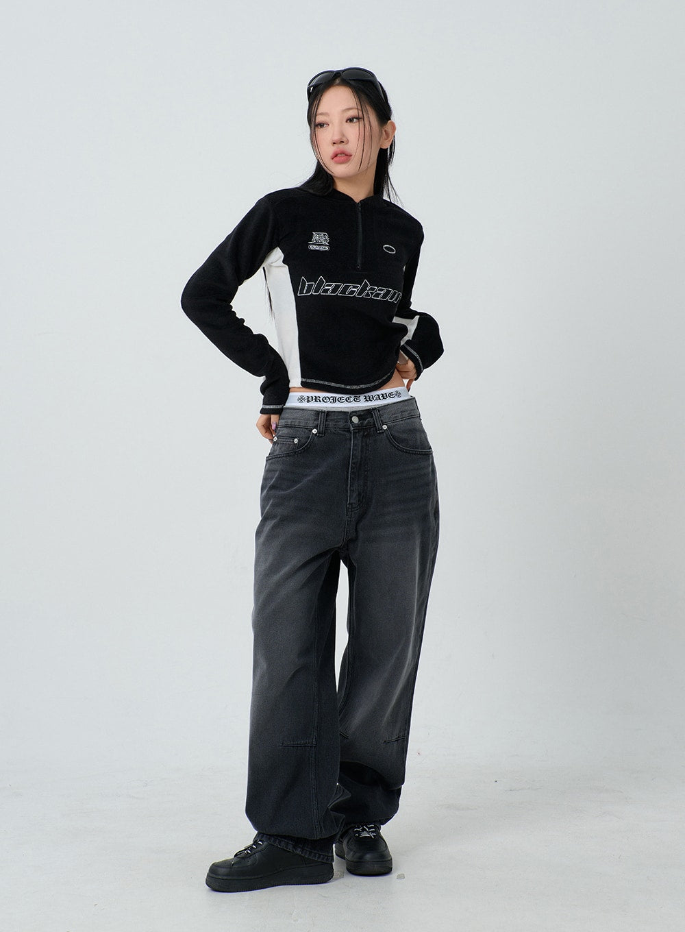 Two Color Embroidered Zip-Up Top CJ304