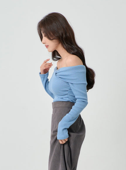 Off-Shoulder Cross Knit Long Sleeve T-Shirt IN07