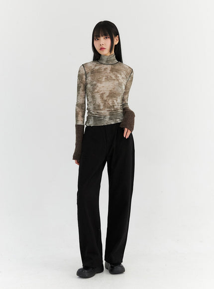 knit-sleeve-printed-turtleneck-top-cn306