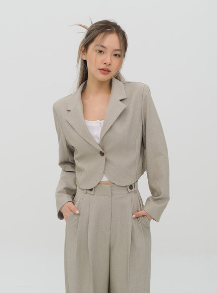 正面鈕扣低圓領長袖 T 卹 CM2