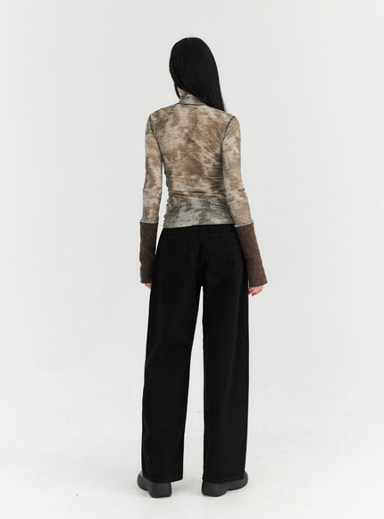 knit-sleeve-printed-turtleneck-top-cn306