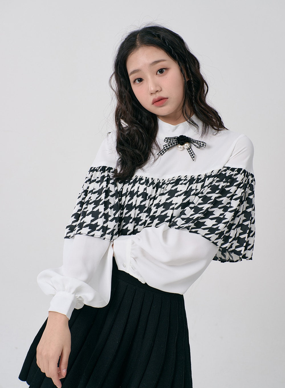 Ribbon Detail Houndstooth Print Frill Blouse BD23