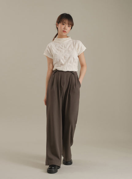 Wrinkle Short Sleeve Turtleneck Top