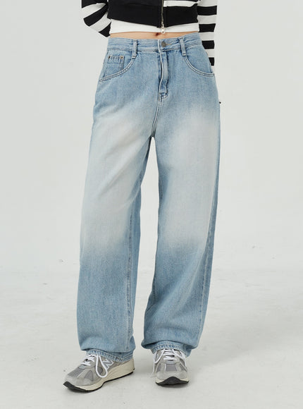Light Wash Wide Jeans CM321