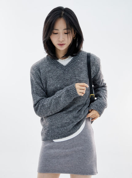 Soft V-Neck Knit OO07