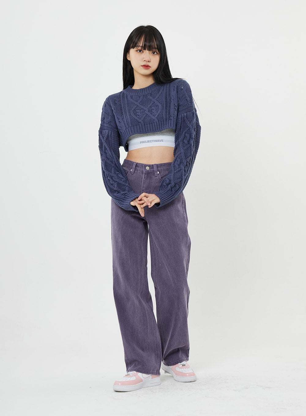 Wide Leg Color Jeans BS-A0812026 in purple, front full-length on model, low-rise wide-fit cotton denim, worn with cropped cable-knit sweater and bralette, sneakers, casual street style.