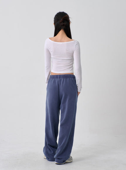 Wide U-Neck Semi Crop T-Shirt CN09