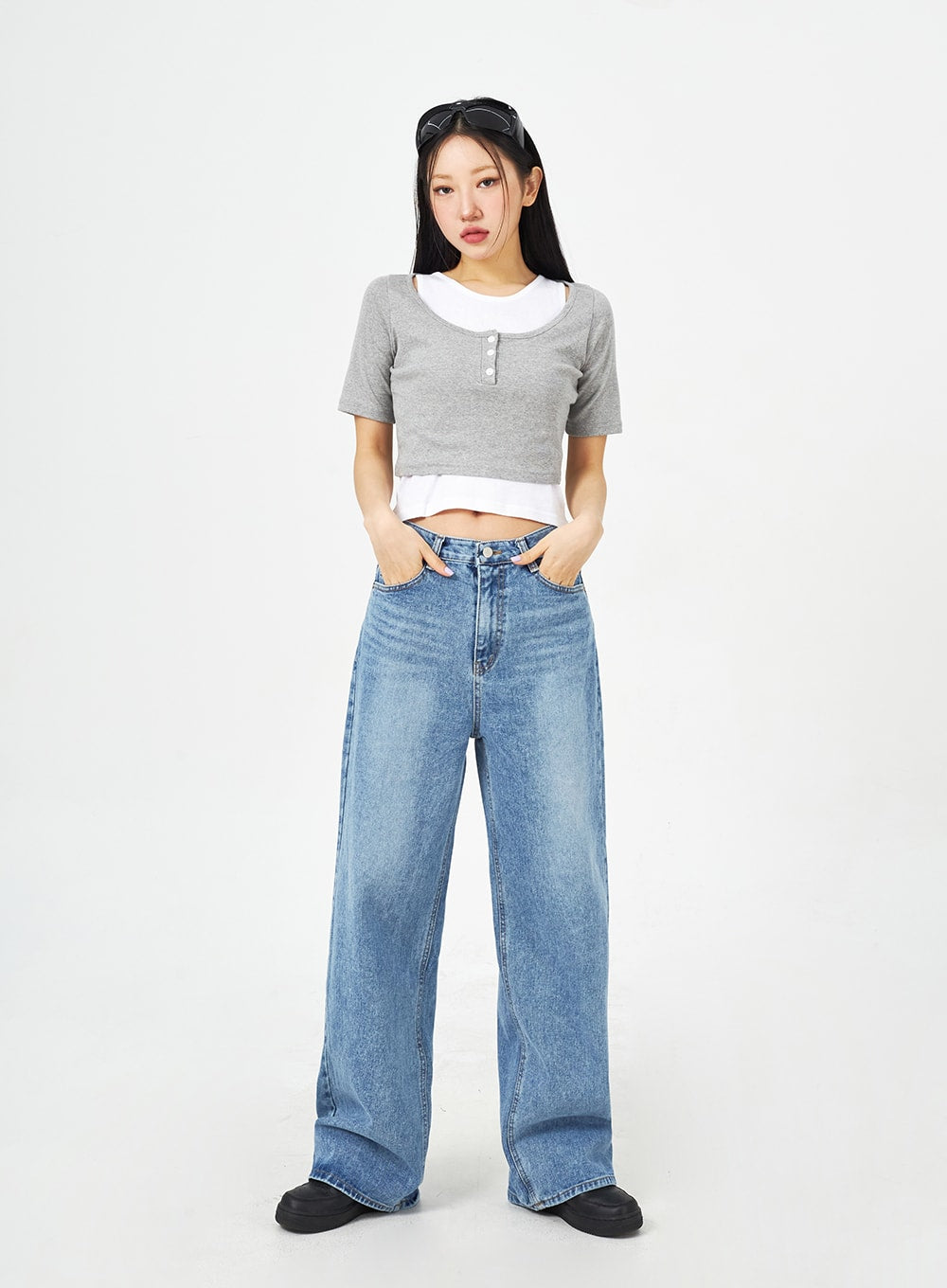 Mid-Wash Bootcut Jeans CM323