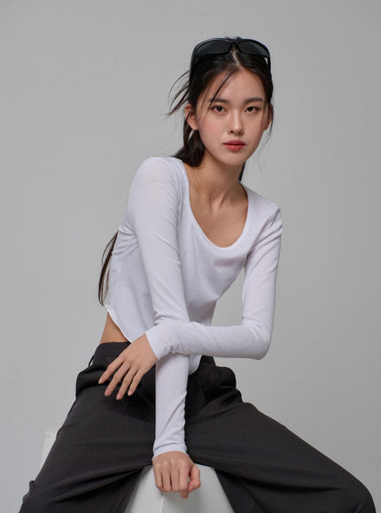 Scoop Neck Unbalanced Cropped Top IJ313