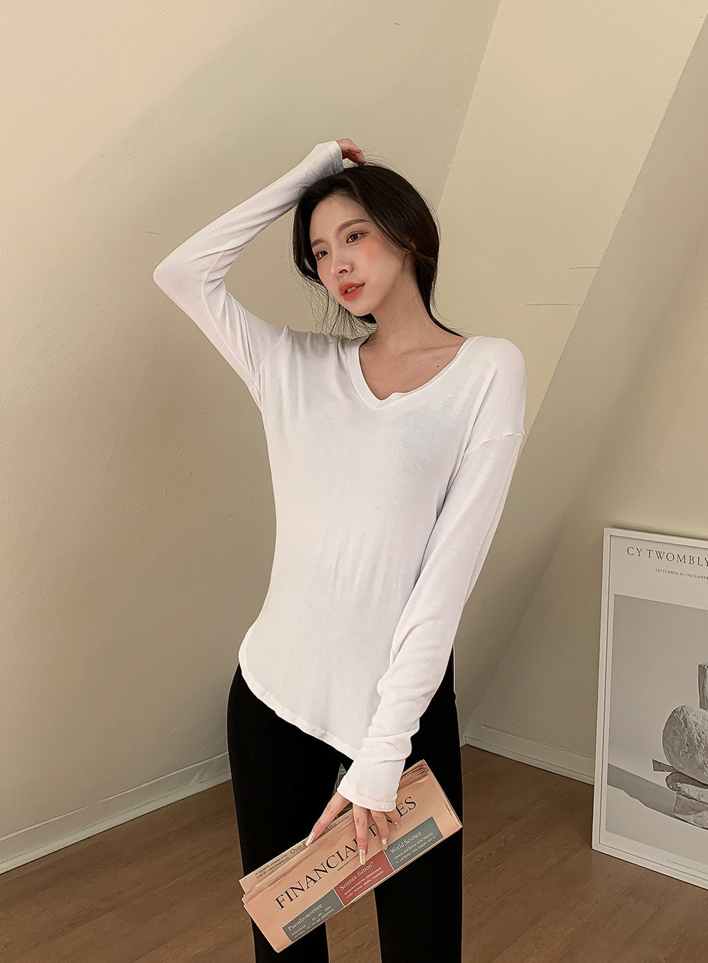 Loose Fit V-neck layered T-shirt L1002