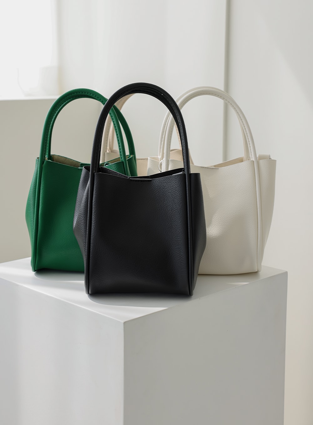 Daily Mini Minimalist Shoulder Bucket Bag IA05 - Main Image