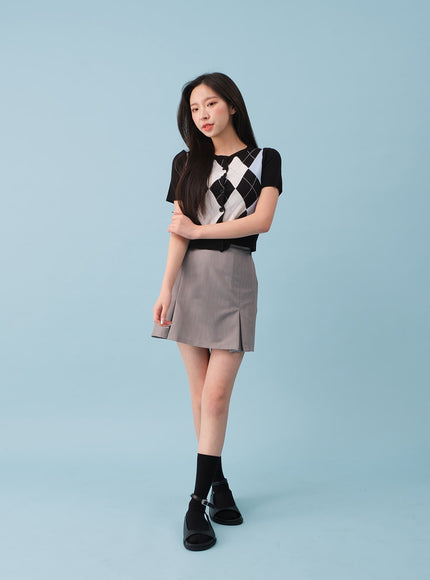 Sheer Ribbed Socks BY27