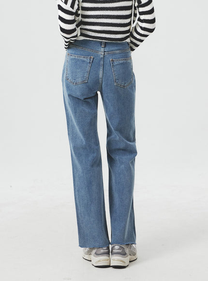 Straight Leg Blue Jeans BA303