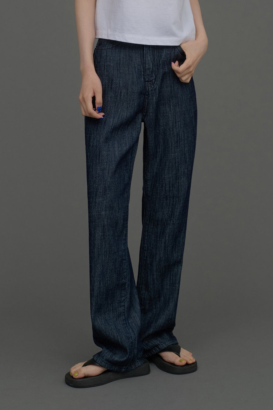 Wide Leg Jeans - Lewkin