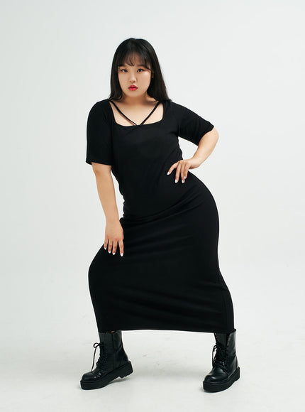 Plus 方領 V 肩帶超長連衣裙 IY24