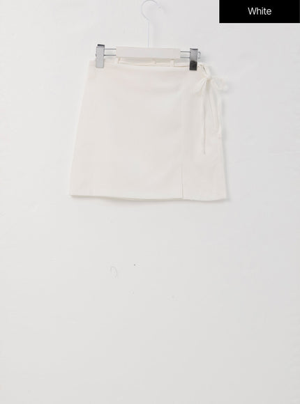 waist-strap-mini-skirt-is327 / White