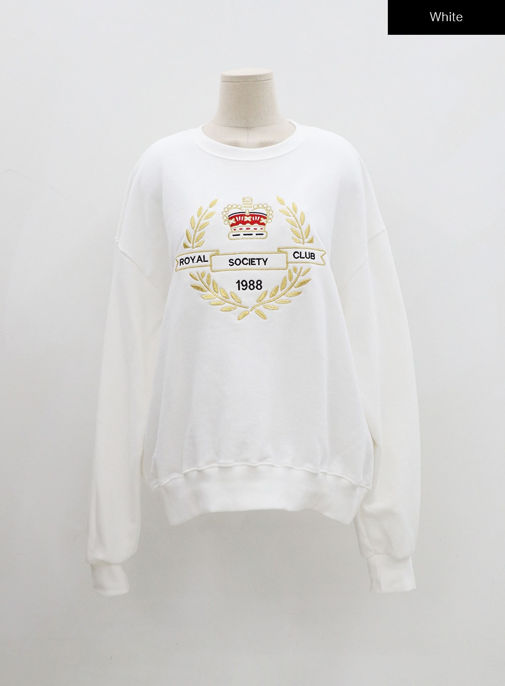 Crown Embroidery Sweatshirt BO17