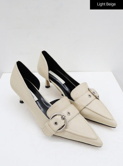 金屬扣人造皮革低跟鞋 OO05