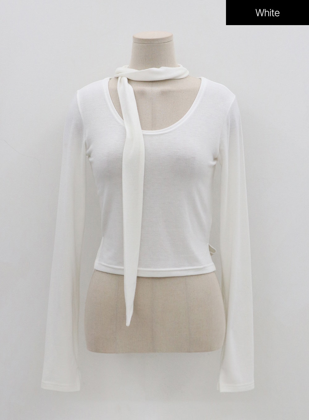 Round Neck Crop T-Shirt And Neck Accesory Set BN04