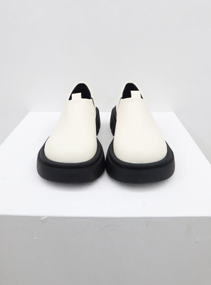 Round Toe Platform Loafer CM317
