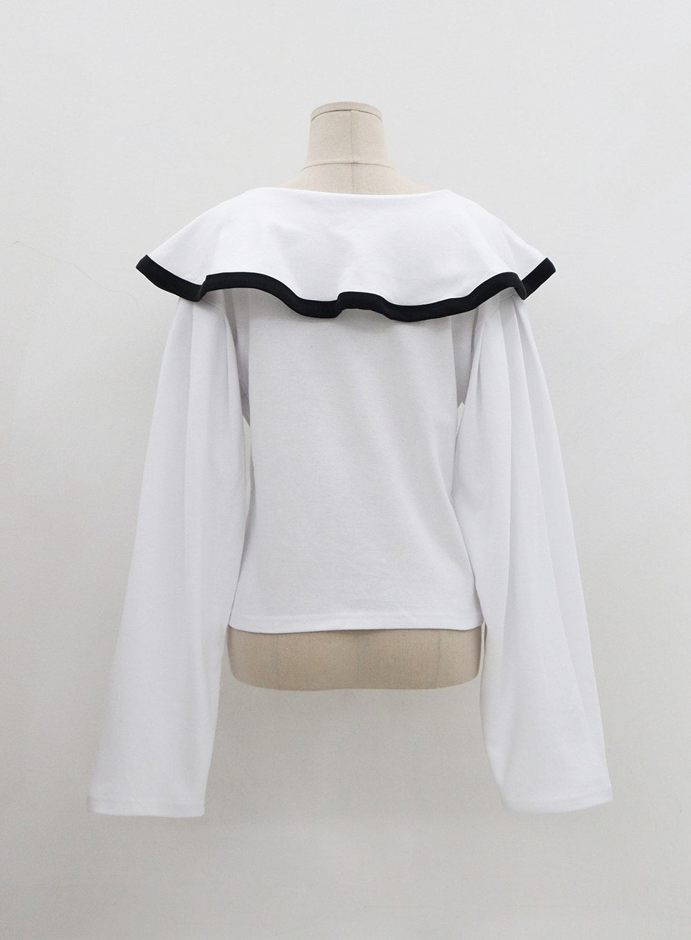 Wide Collar Crop Sweatshirt BO13