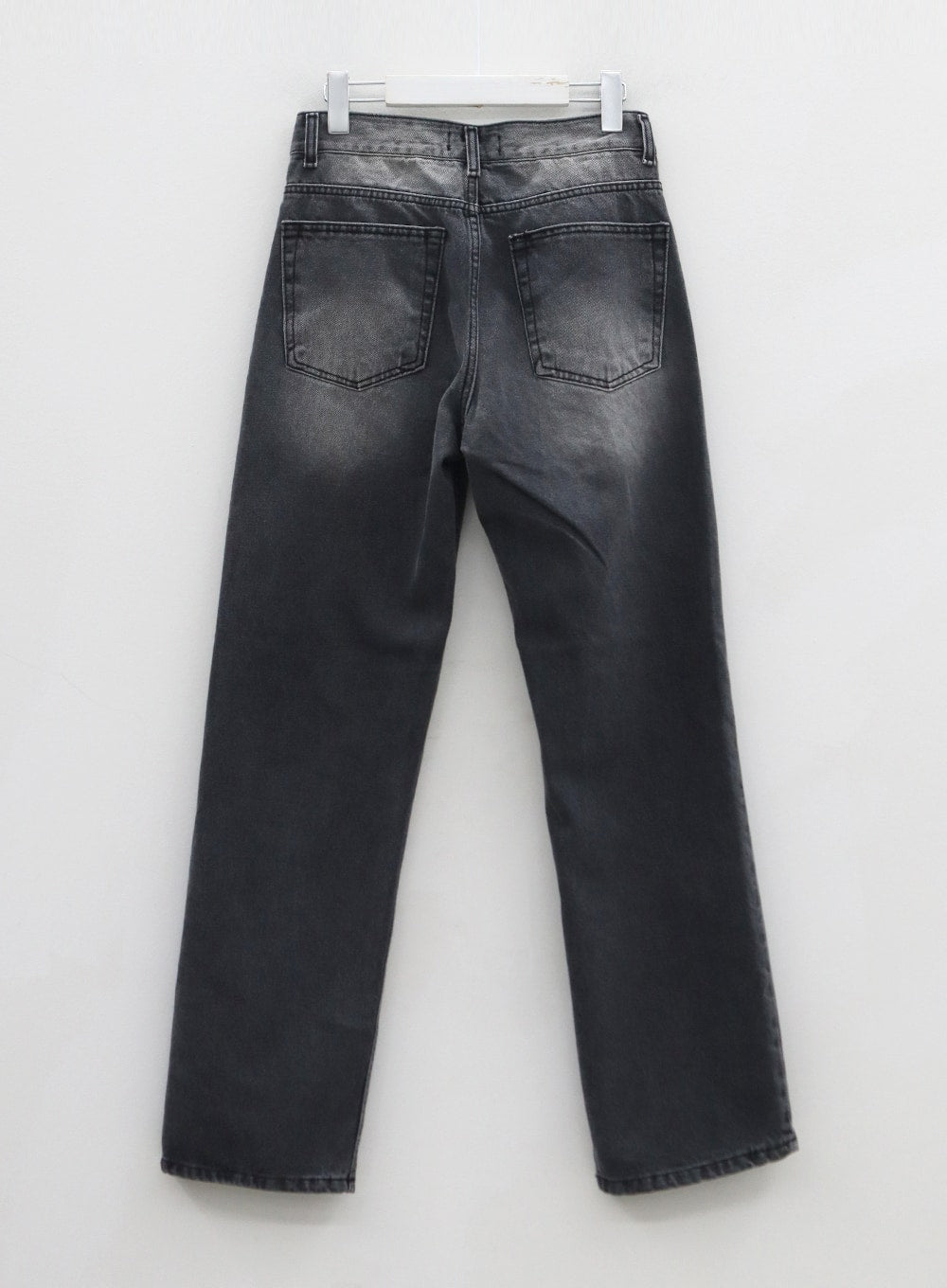Gant Men Black Faded Super Slim Jeans | ICONIC INDIA – Iconic India