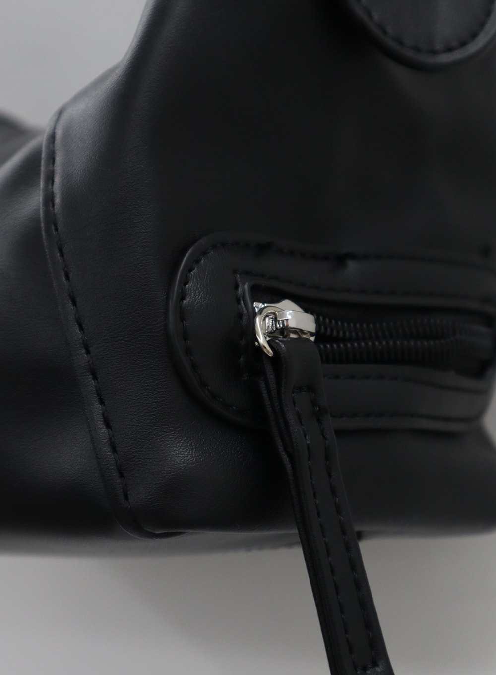 Buckle Detail Shoulder Bag BG25