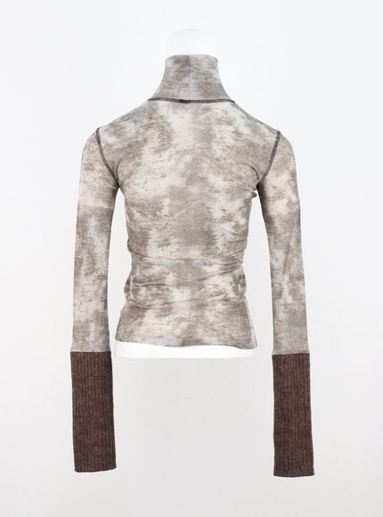 knit-sleeve-printed-turtleneck-top-cn306