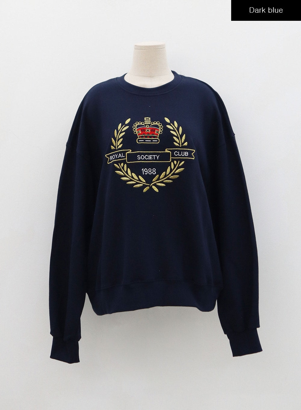 Crown Embroidery Sweatshirt BO17